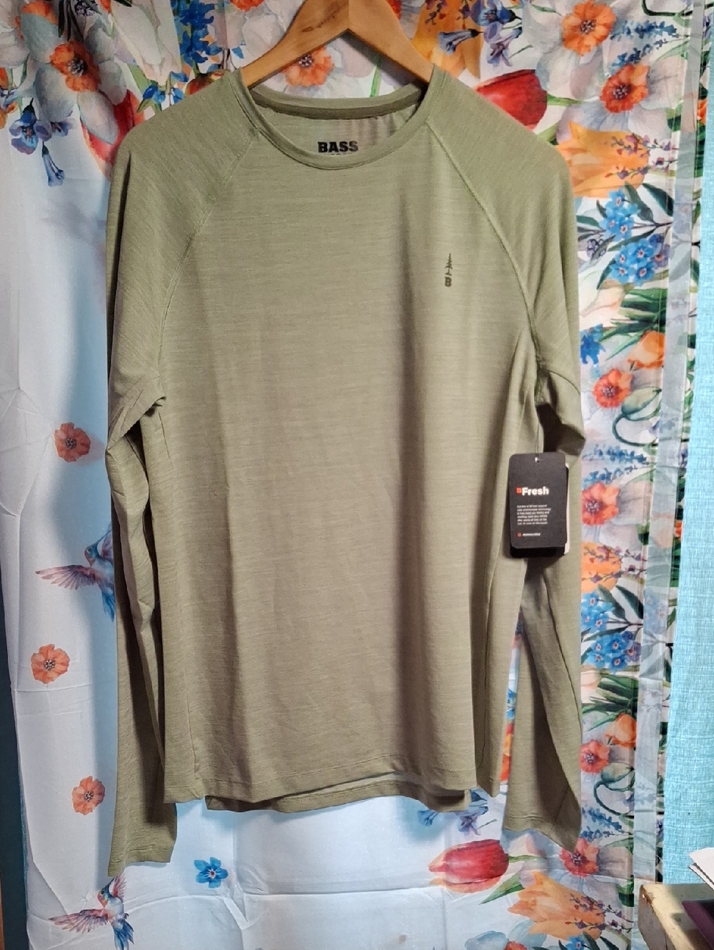 New Bass Men's Olive Green Long-Sleeve Performance Tee Size S